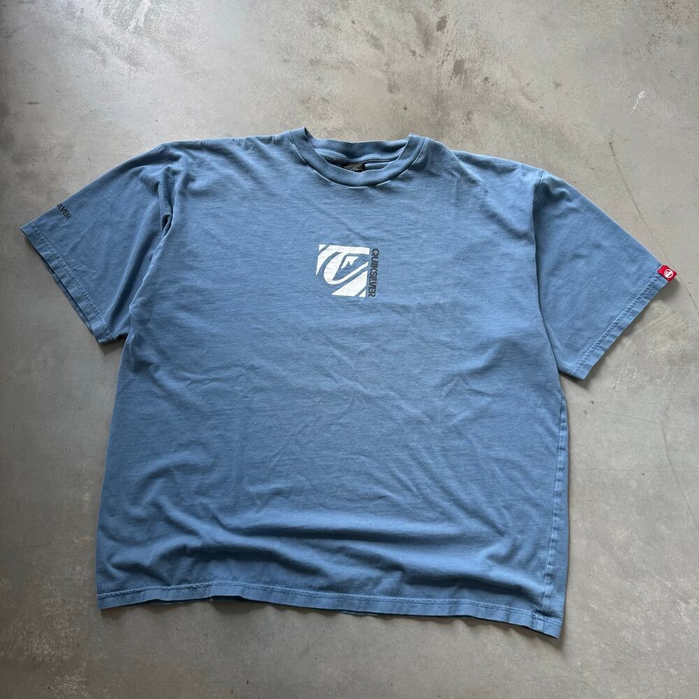 Vintage Y2K Quiksilver Surf Skater Center Logo Retro Graphic T-shirt Size XL